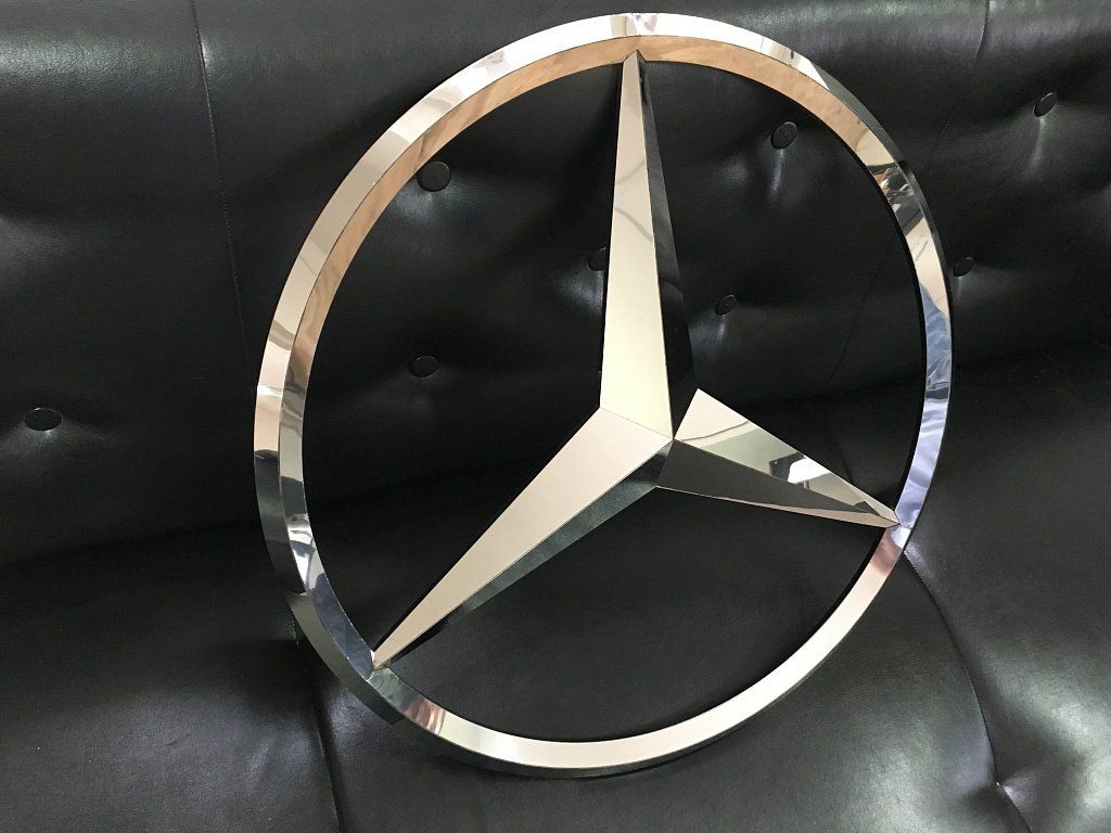 Логотип звезда Mercedes из металла и нержавеющей стали