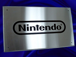 Табличка из нержавеющей стали под серебро "Nintendo"