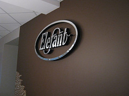 Вывеска - объемные буквы и логотип из нержавеющей стали для офиса организации Elefant