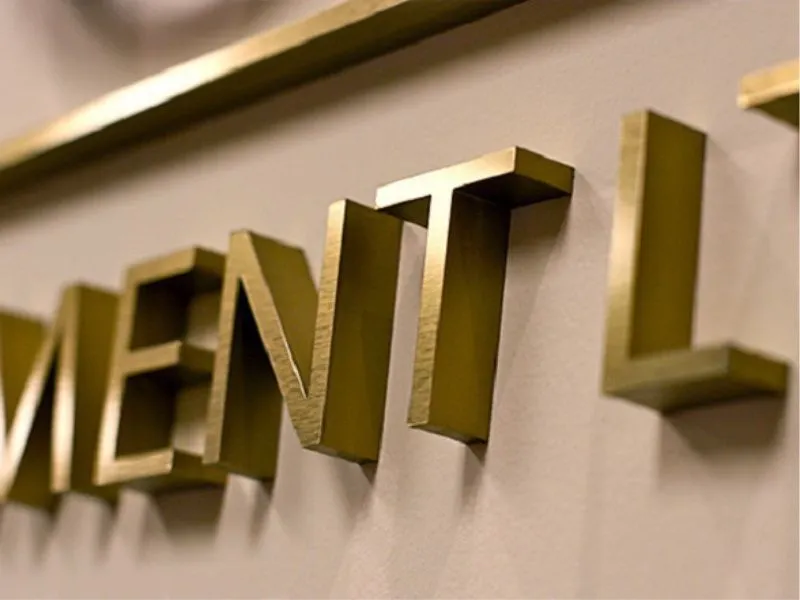 Объемные буквы из нержавеющей стали